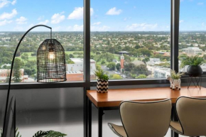 Comfy place with fabulous view Penthouse level Adelaide